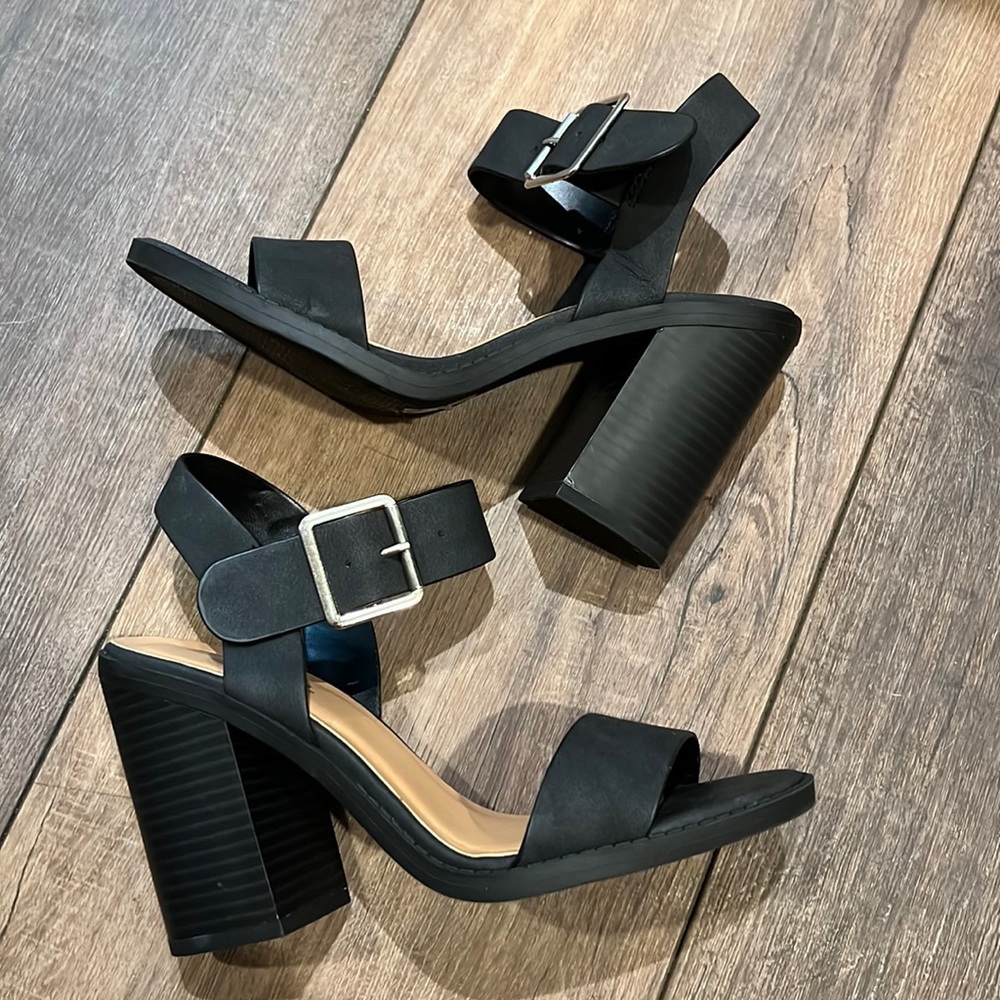VICI block heel, great condition